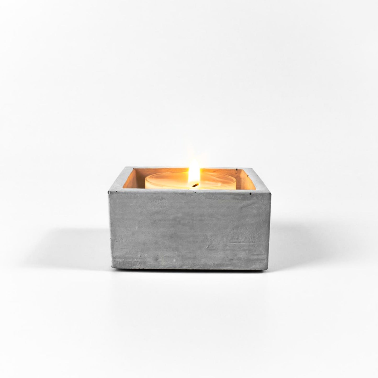 eckiger-design-teelichthalter-beton