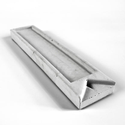 raeucherstaebchenhalter-beton-gesamtansicht-diagonal