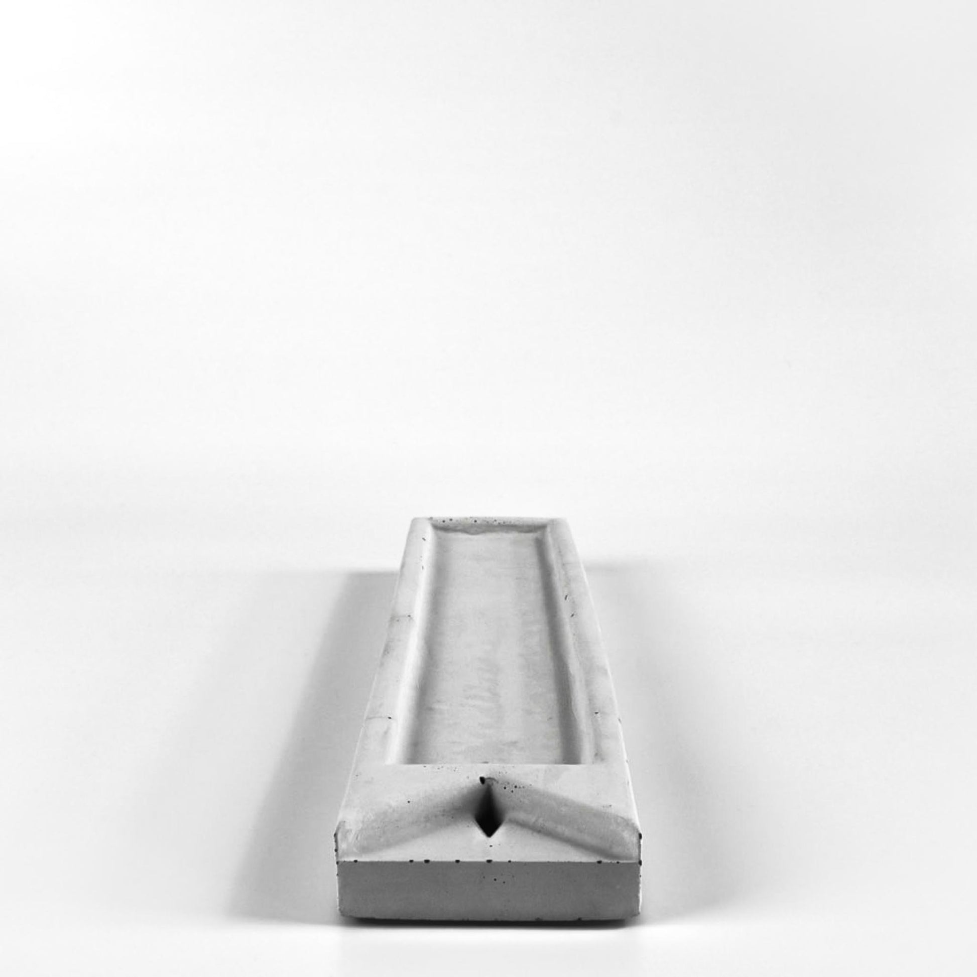 raeucherstaebchenhalter-beton-ohne-raeucherstaebchen